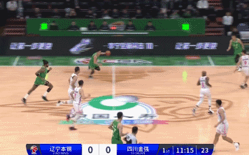 赵继伟2分钟连轰10分！
北京时间10月24日，辽宁与四川的比赛刚开始两分钟，赵