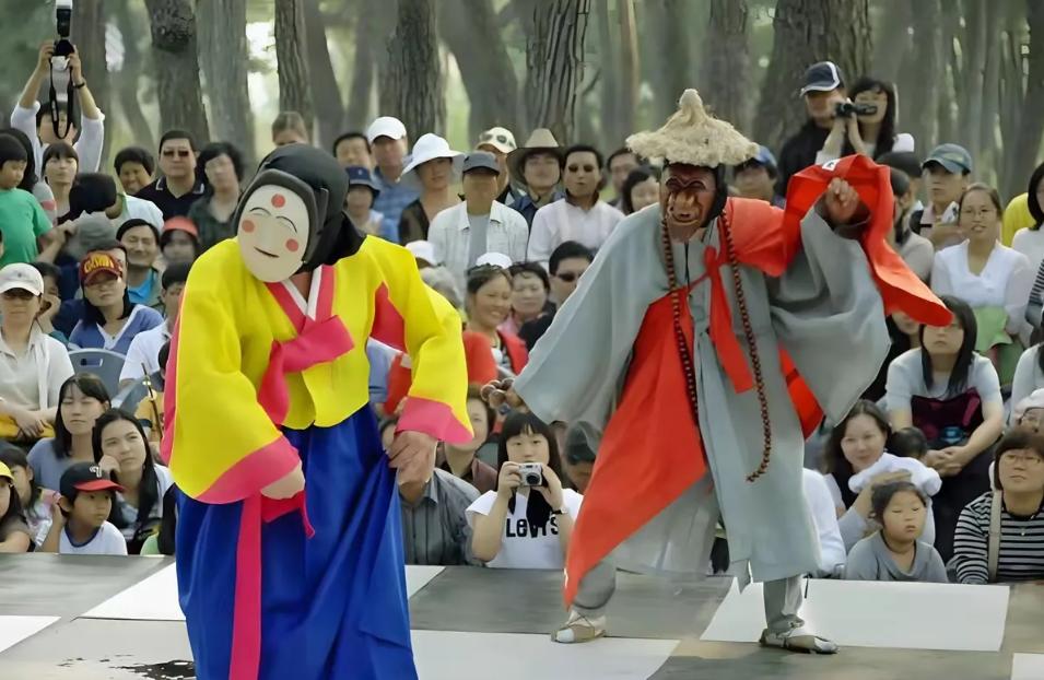 韩国要裤子快要被扒光了，本月15号韩国再拿不出证据来，就坐实了偷窃，脸就丢到全世