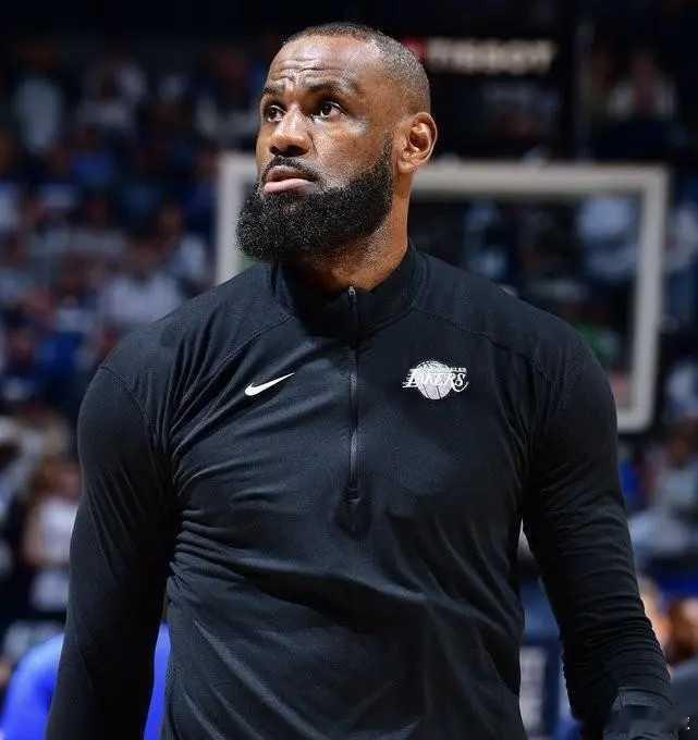 总有纪录在延续，詹姆斯已连续1461场至少得8分，历史唯一北京时间今日，在NBA