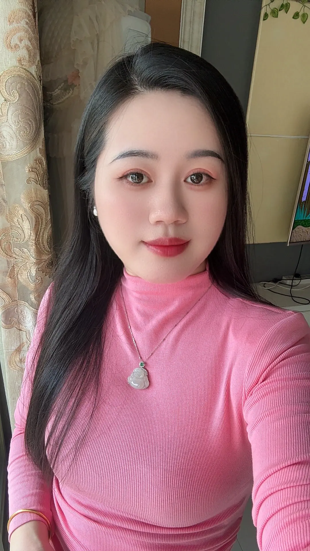 时间会把对你好的人留在最后，毕竟喜欢只是一阵风，爱是细水长流……