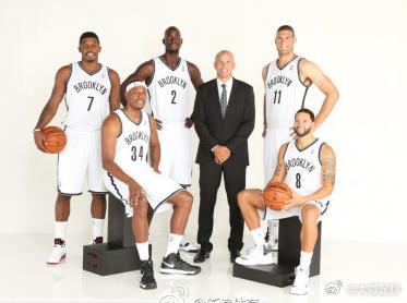 【篮网战森林狼四大将缺席 德隆伤势未愈特里又倒下】北京时间11月23日，篮网将在