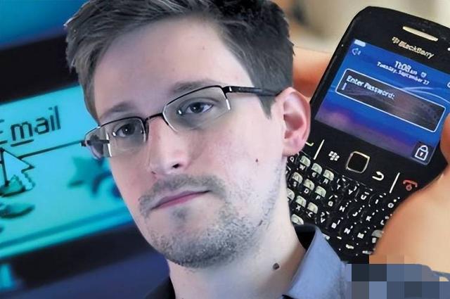 还记得当年的斯诺登吗？如今，他已然成为俄罗斯公民，居住在莫斯科郊区的一处高档小区