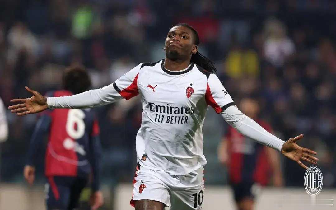 隆戈丨米兰想续约至2030年或2031年米兰圈米兰跟队记者隆戈在足球市场网发布文