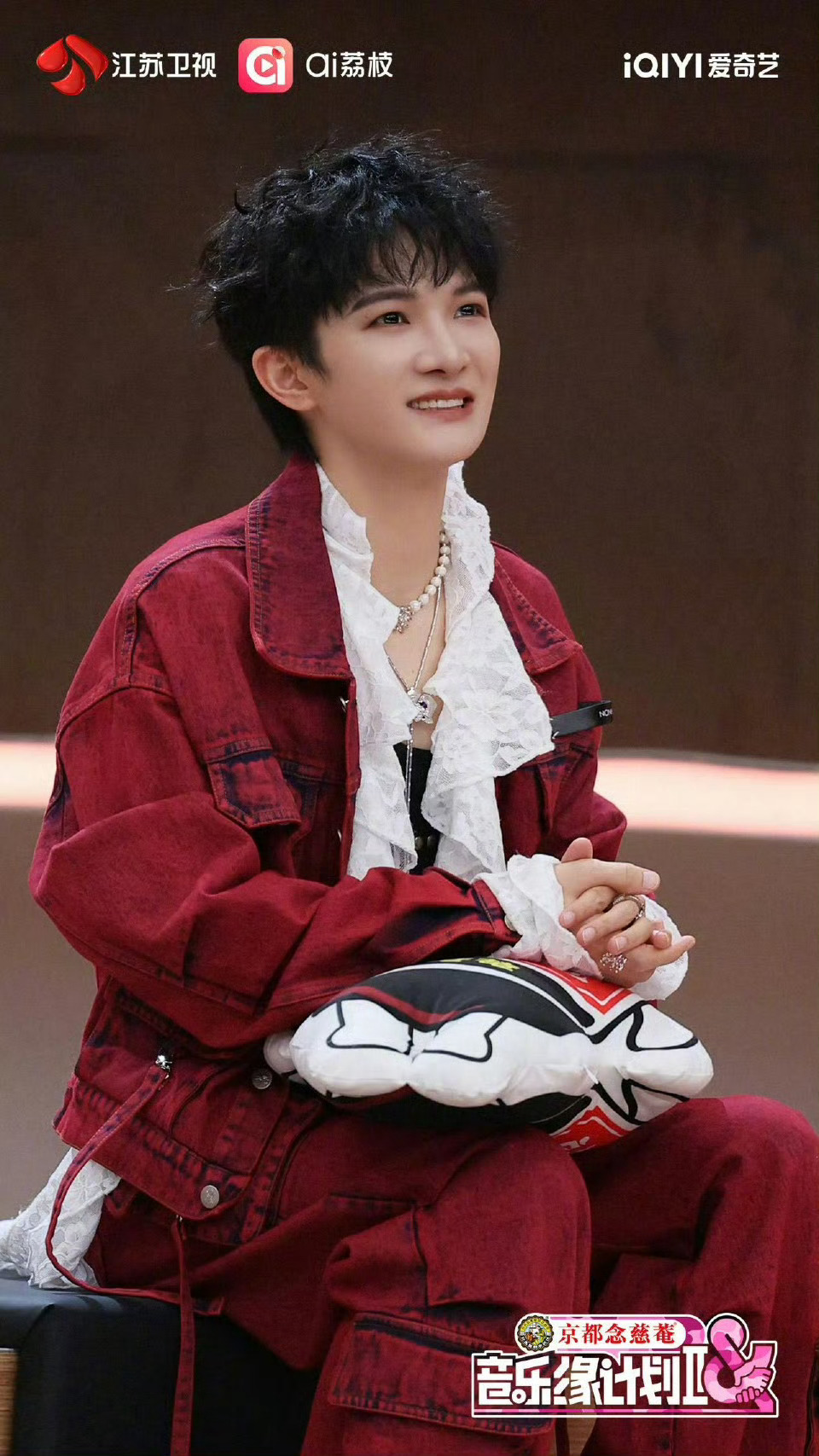 很期待很期待今晚的舞台深深又会带来什么样的惊喜