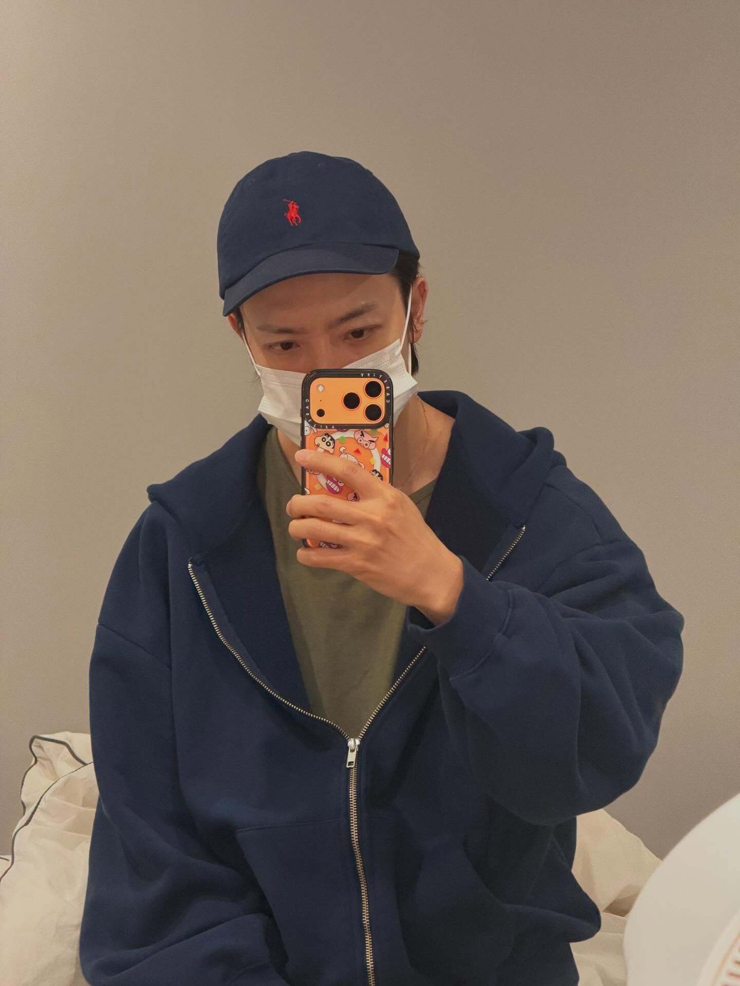 “CB百蓝_。260218李东海 IG更新：💙♥️💚🩷 