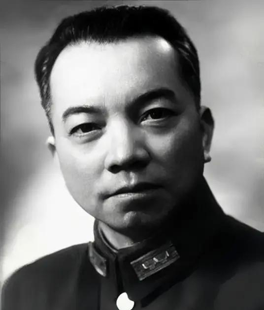 1955年，毛主席亲自批了一份特别工资，把李济深的月薪从500元涨到了1000元