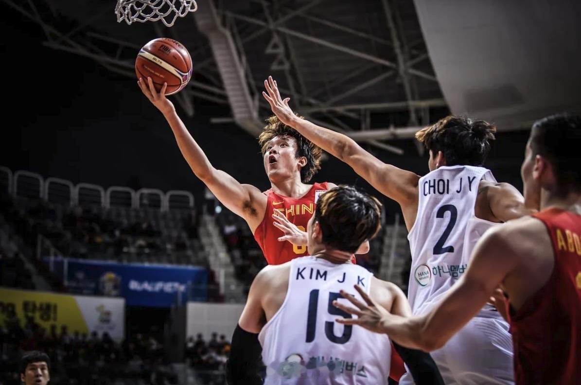 那年丁神对阵韩国杀疯了丁彦雨航空降黄金联赛现场 3X3黄金联赛总决赛，丁彦雨航来