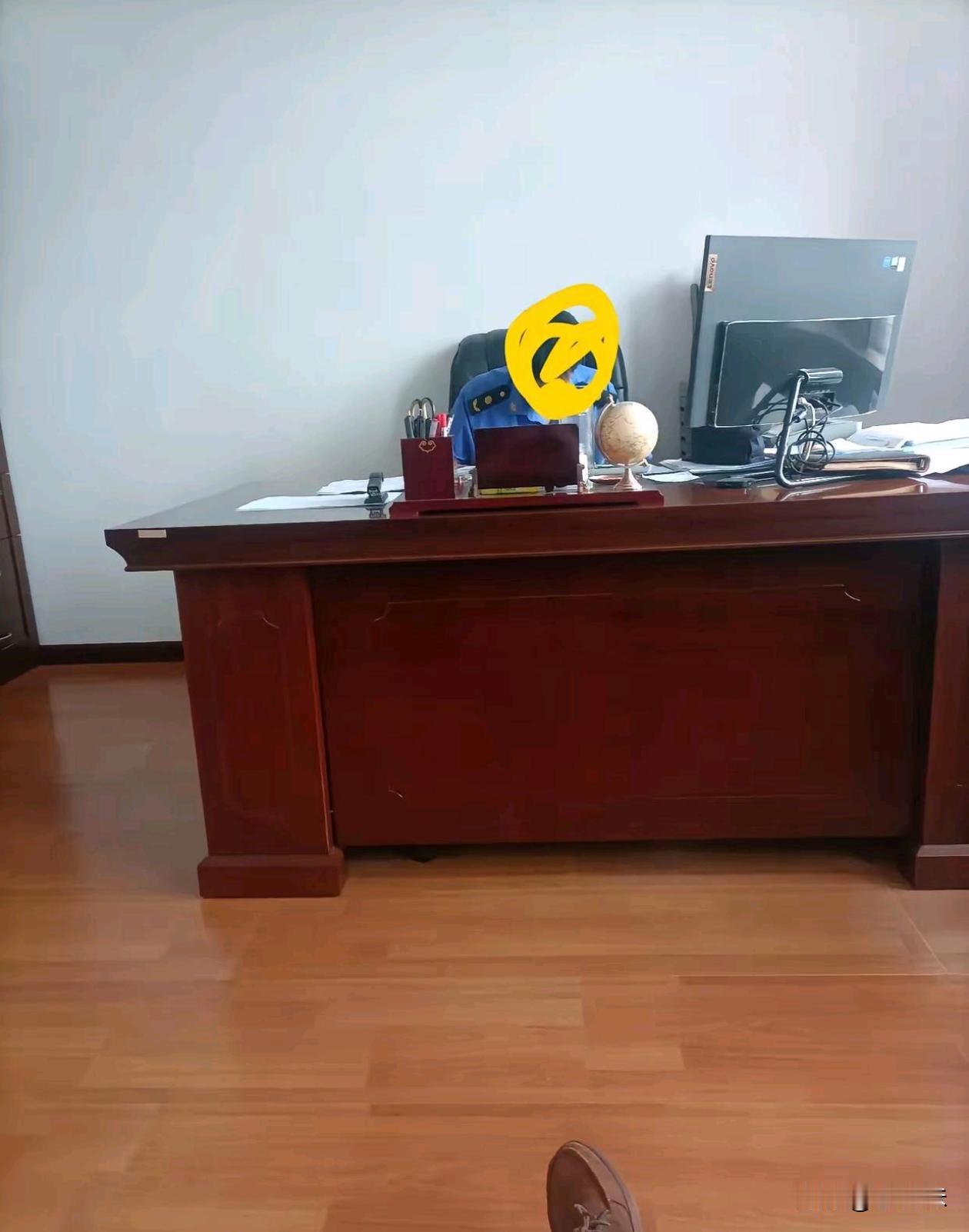 上班就是玩心态上班久了，你就会发现领导无能、同事无德，其实到哪都一样