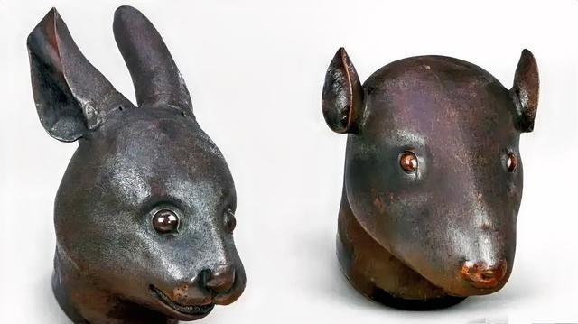 法国 归还文物？别光喊感动，背后全是实打实的经济账！
最近法国嚷嚷着要归还“英法