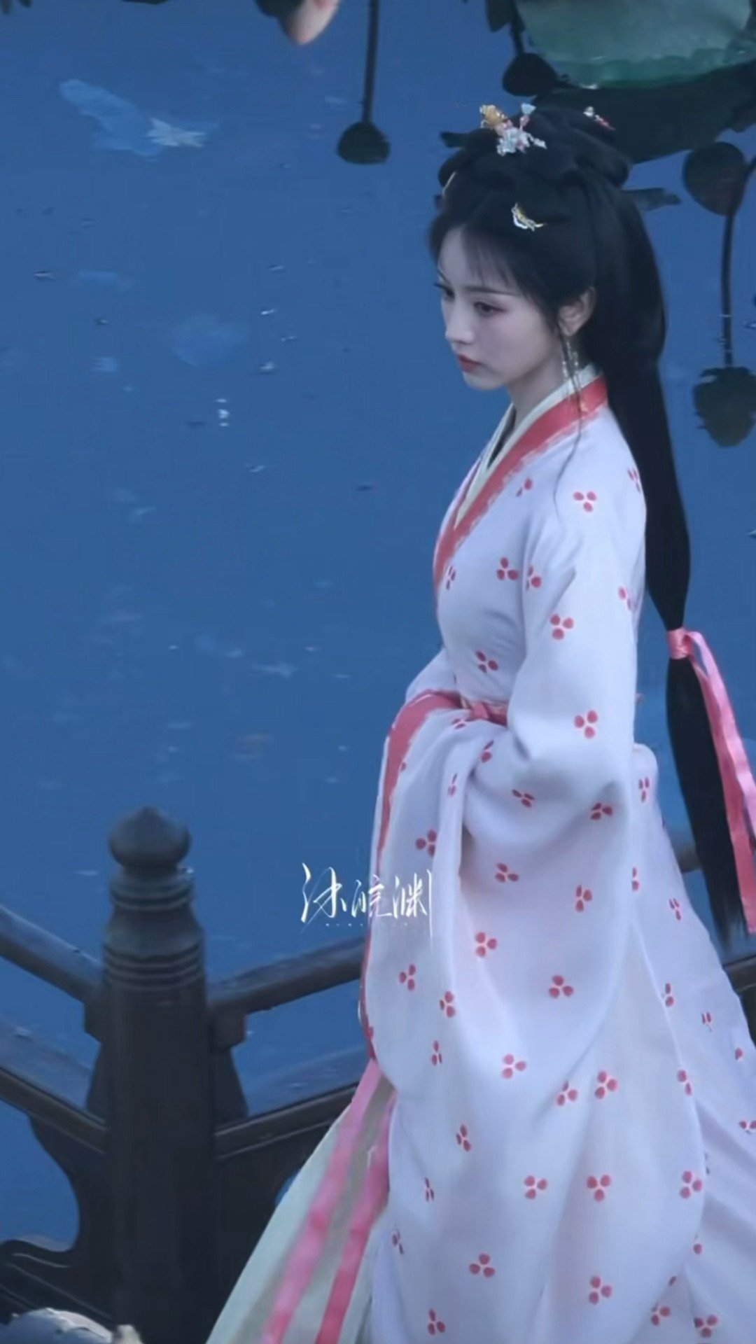 田曦薇嫁金钗君黛路透沉浸式的爱上了 