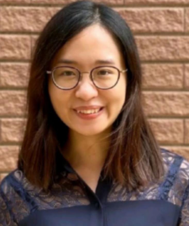 2022年，乱港分子何依琼，决定从香港移居至英国。然而，仅在抵达英国之后仅过了半