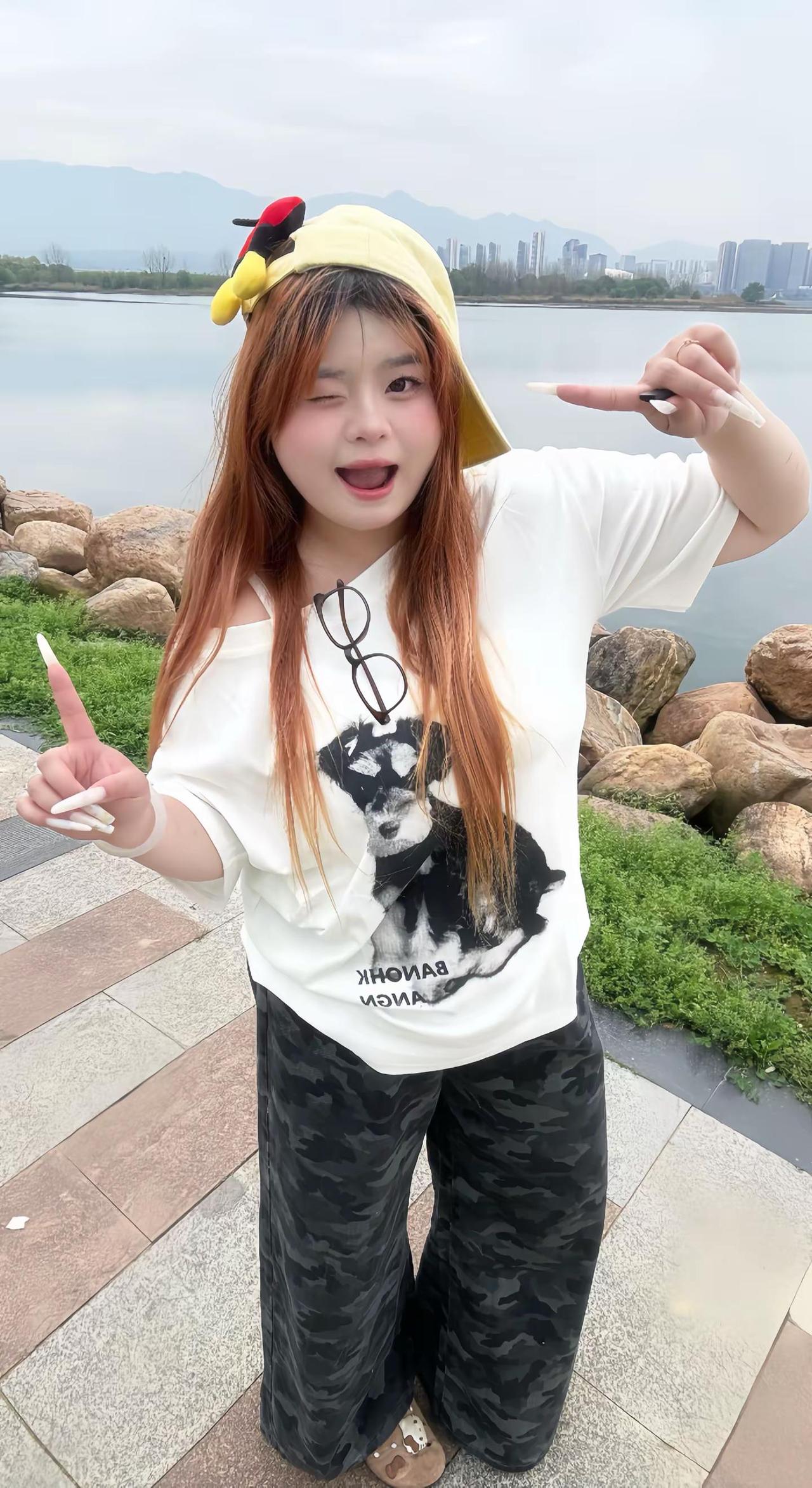 180斤|想把斜肩T恤悍在身上！太爱这种松弛感了～