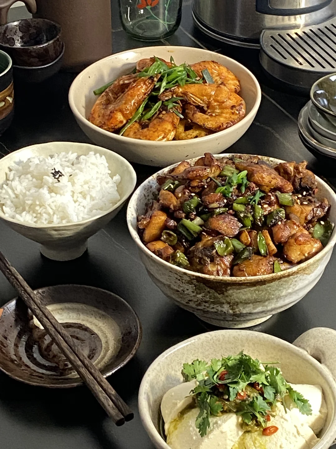 今日食谱📜尖椒鸡  烧椒豆花 干锅大虾🥢