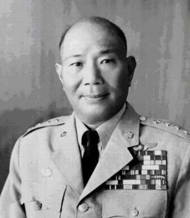 一手搭建早期空军、坐镇淞沪空战的周至柔
 
周至柔（1899年10月28日-19