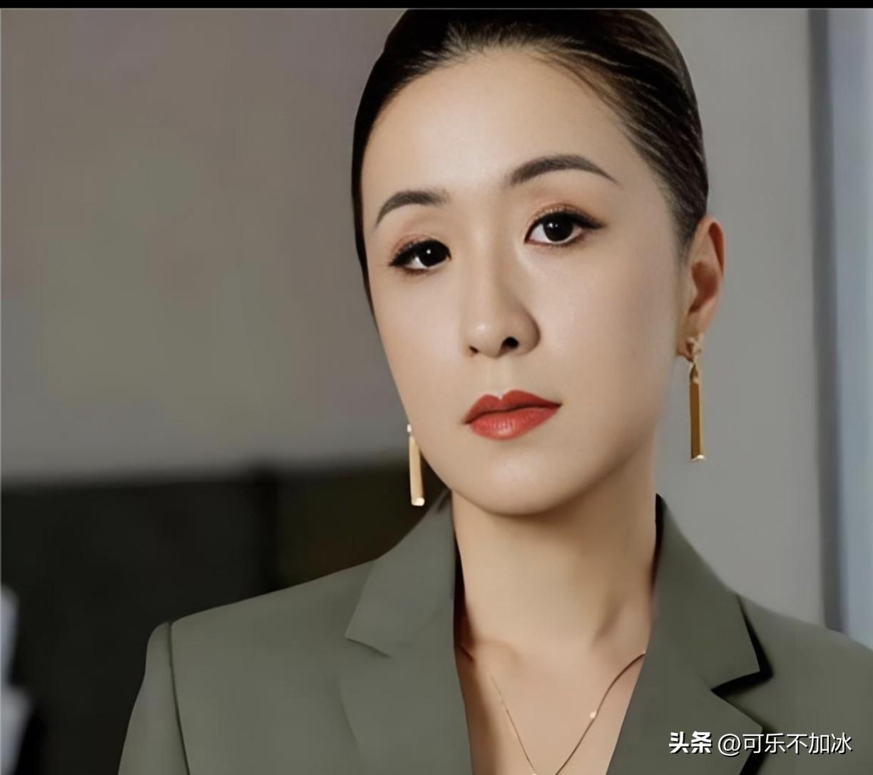 《繁花》开机前的秦雯

面临多重困难

和平饭店不让进，外滩27号不给电，重建黄