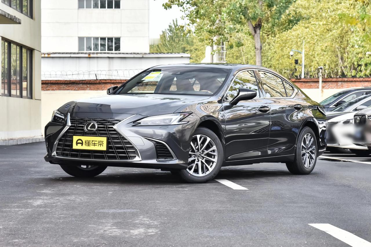 作为常年穿梭于城市与高速的通勤族，我对汽车动力的核心诉求很简单：开着平顺不闹心，