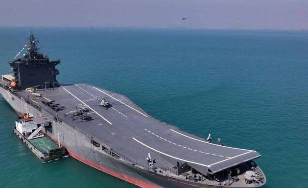 【伊朗魔改一艘无人机航母，迎战“林肯”号】

美伊关系高度紧张，随着“林肯”号抵