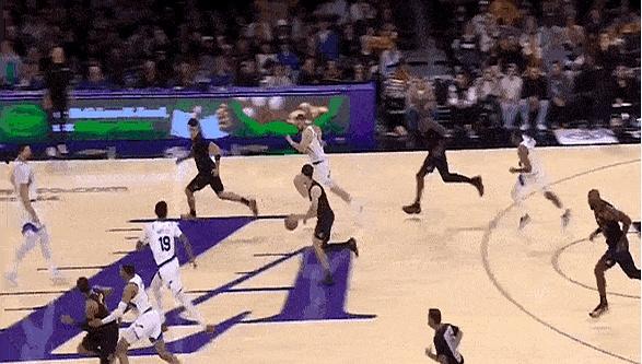 41岁的詹姆斯又让全网惊掉下巴！对阵爵士那场，他11分10助攻拿两双，这状态真能