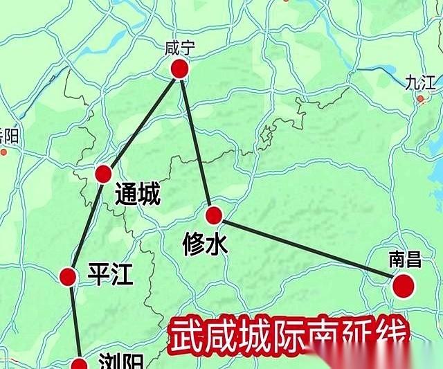 聊聊最近武汉在高铁规划上玩出的一手绝活。
早前，武汉心心念念想拉一条直达深圳的“