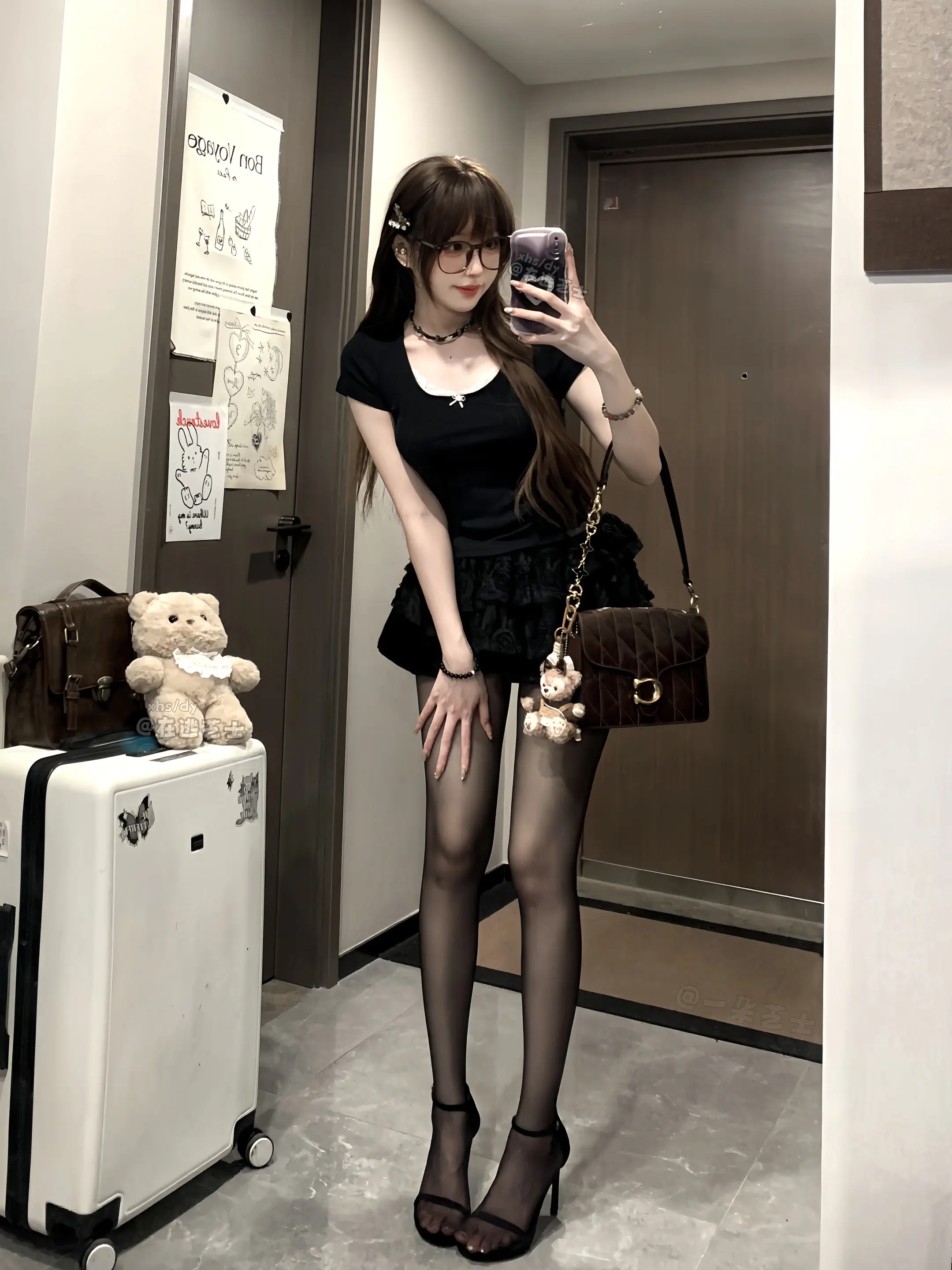 你贬低自己想要以此得到夸奖的小心思也很可爱
