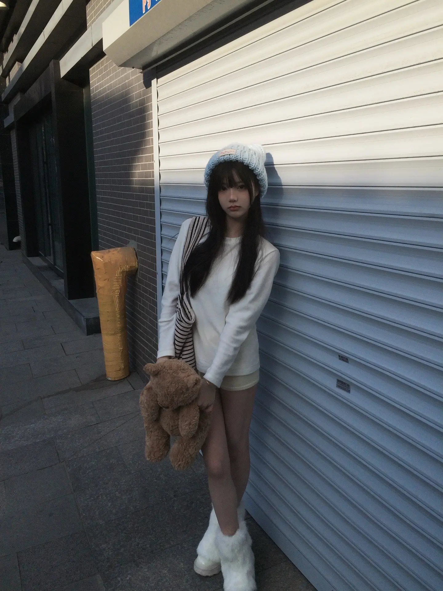 你是不是因为和我玩有种逗小猫的感觉才和我玩的