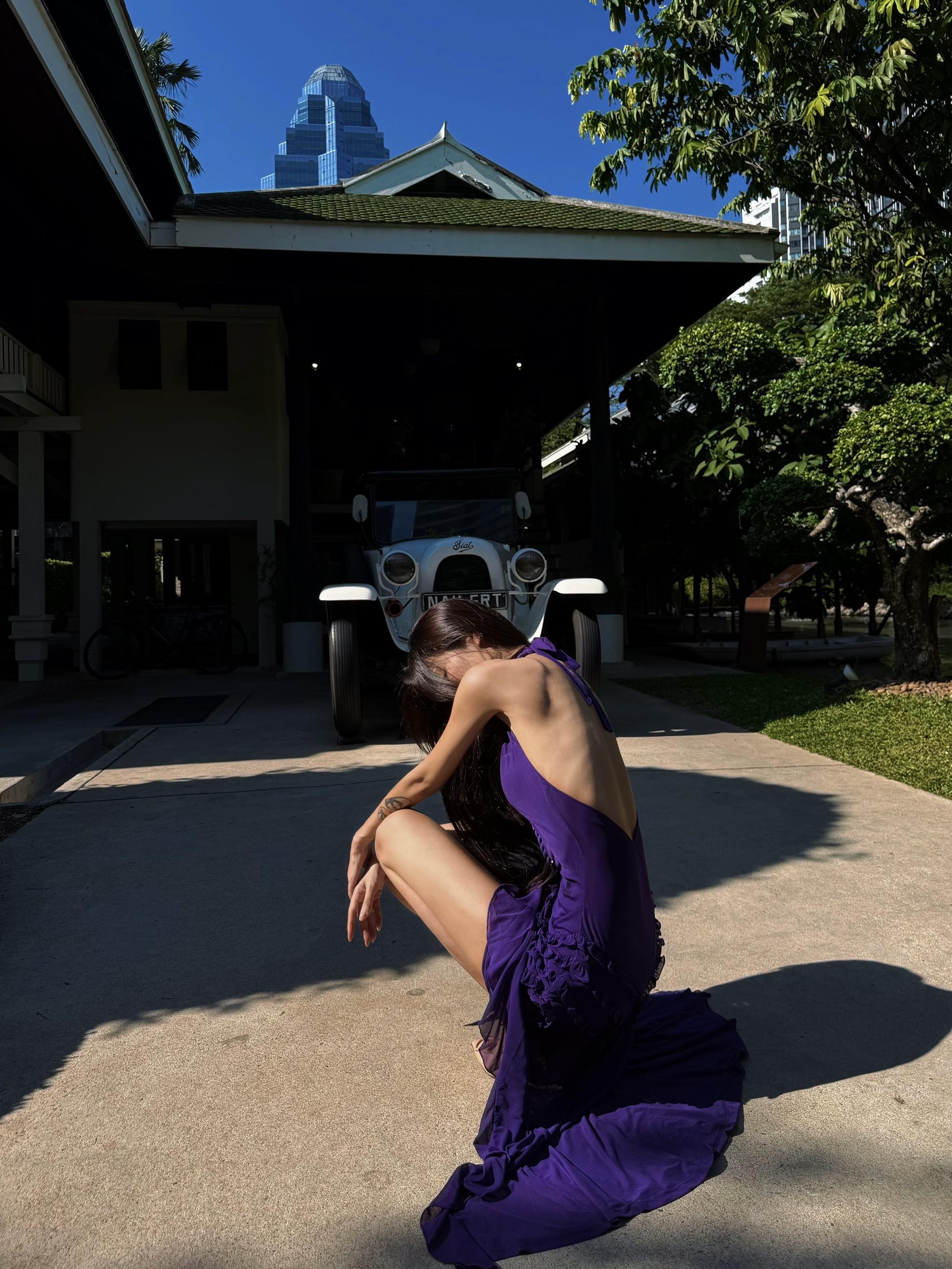 景点游客照不想露脸✨不妨试试千金蹲
