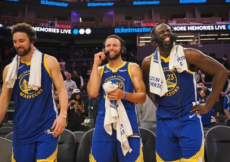 ➡你是教练届的乐邦，专挑捷径金州勇士nba吐槽大会金州勇士科尔：很少有教练能有勇