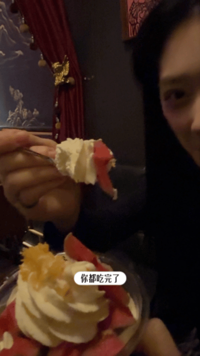 五哈是王影璐第一次录综艺真的很难得，王影璐第一次录综艺就没有新人的紧绷感，在五哈