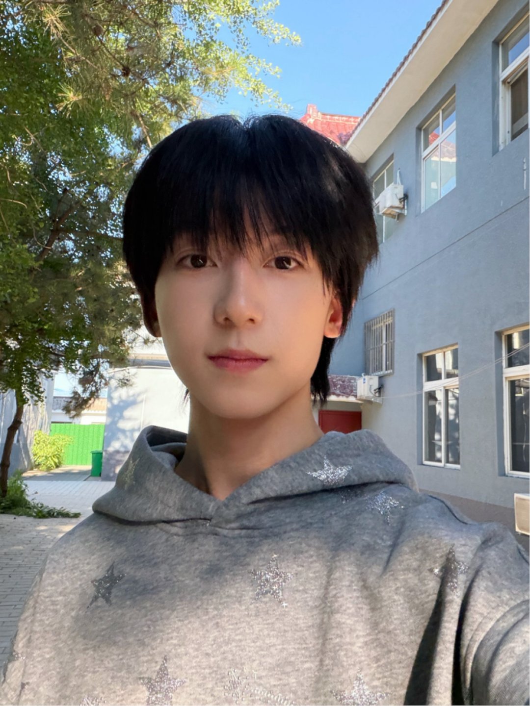 杨博文YBW 💓杨博文 四代唯一c位队长 💕杨博文周扬百无聊赖你像夏至的分界