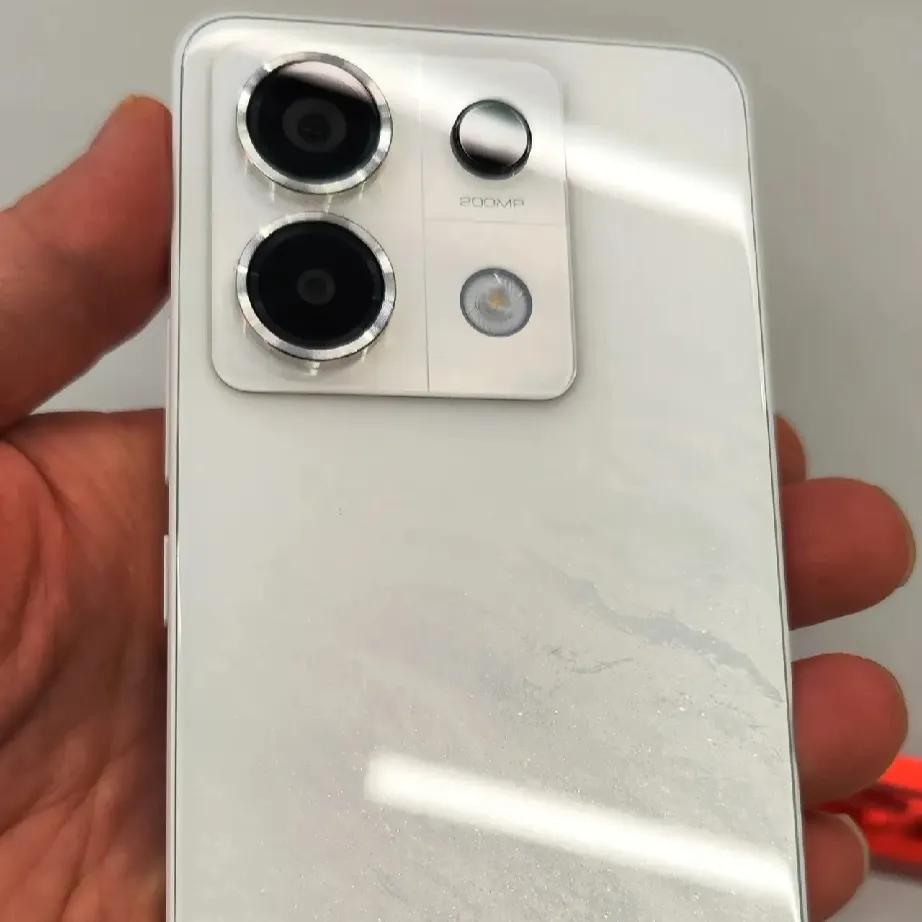 泥马，红米note13系列销量逆天了
一小时卖了41万台，友商还怎么玩儿
算15