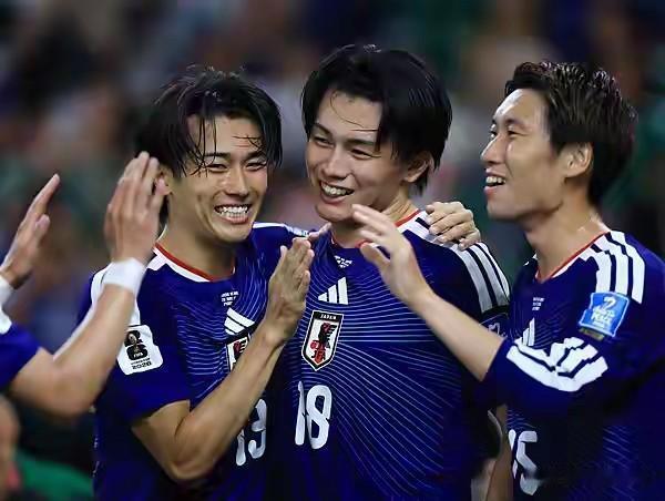 日本队4-0轻取突尼斯，把人看得五味杂陈，想当年还不能和我们掰手腕的它们，如今已