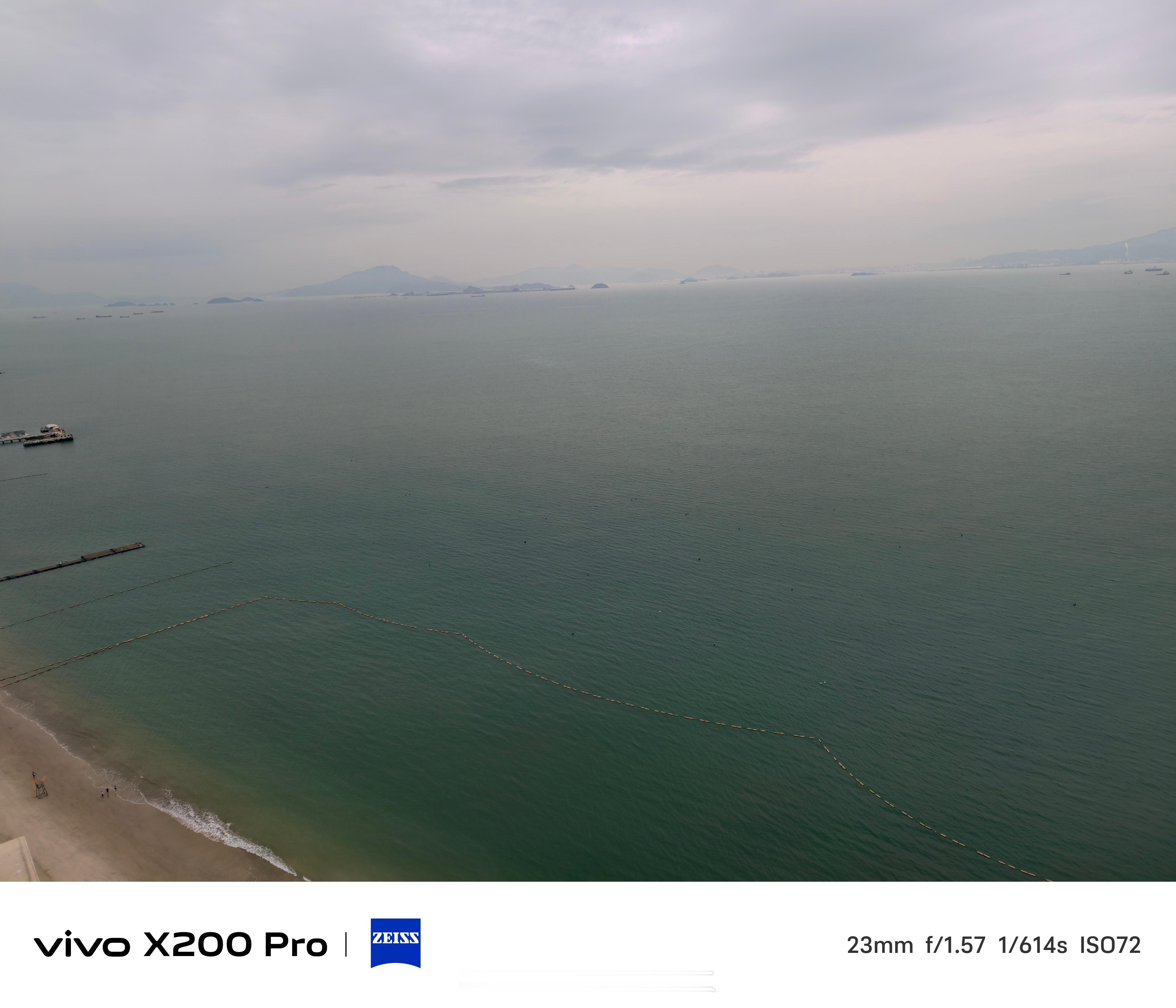 早上起来先用#vivo[超话]#  长焦看看大海🌊[泪][泪][泪]好喜欢海啊