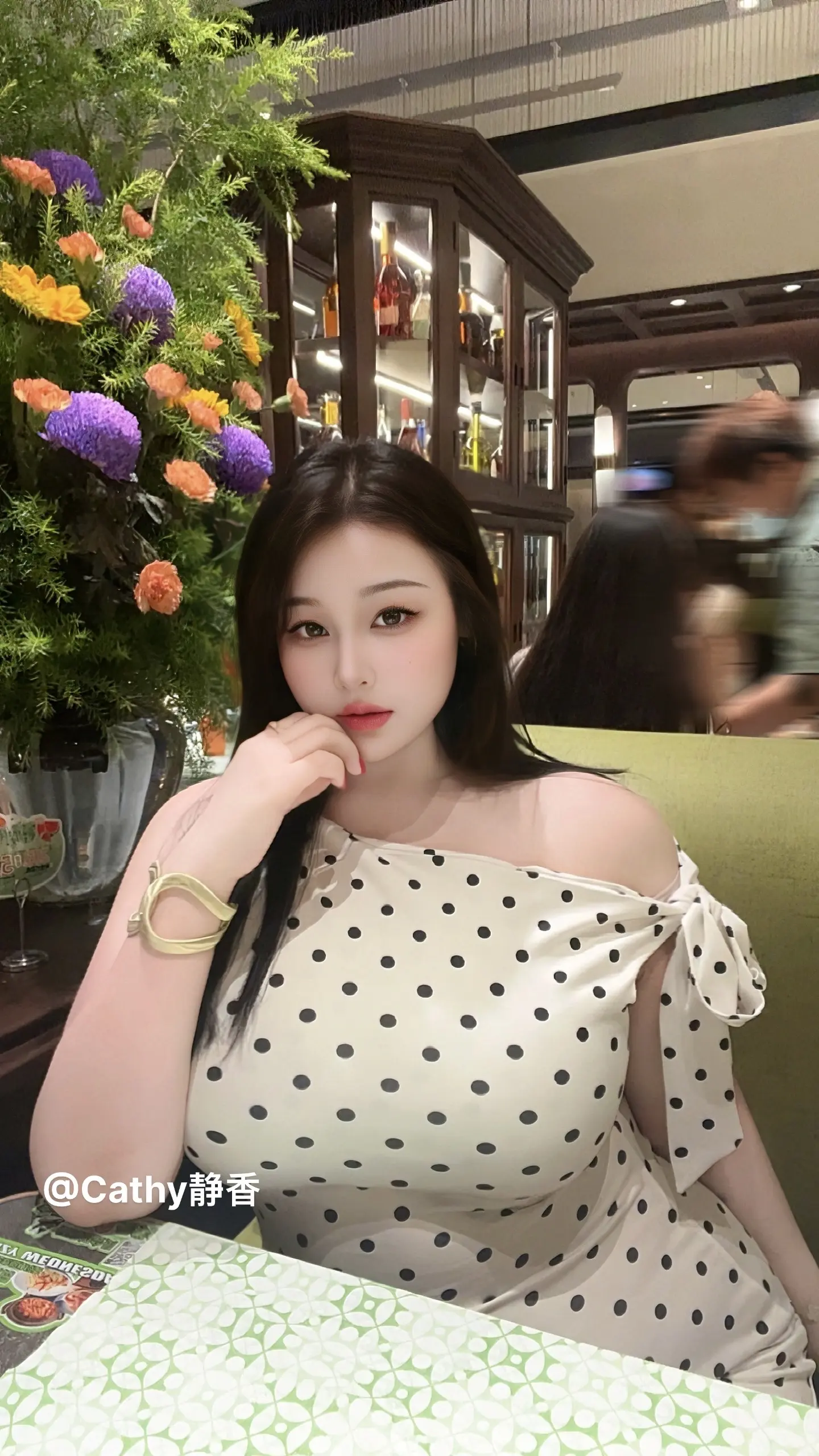 我需要很多很多爱（没有说钱不要的意思）