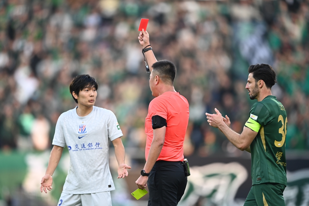 媒体人：国际级裁判称杨皓宇不应吃红牌；申花暂不打算申诉