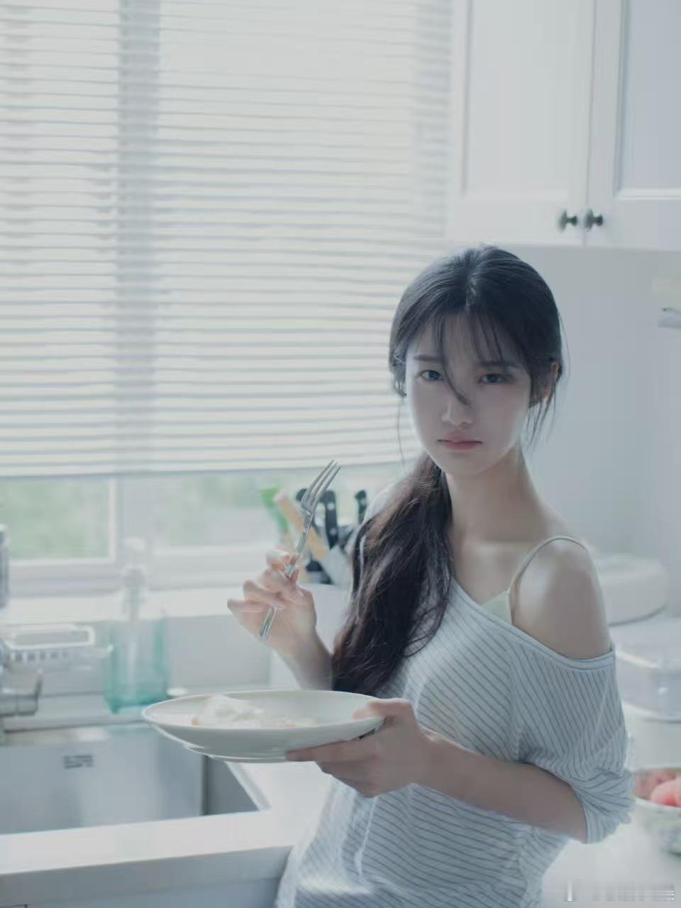 卢昱晓居家ins风，好看。好耶 