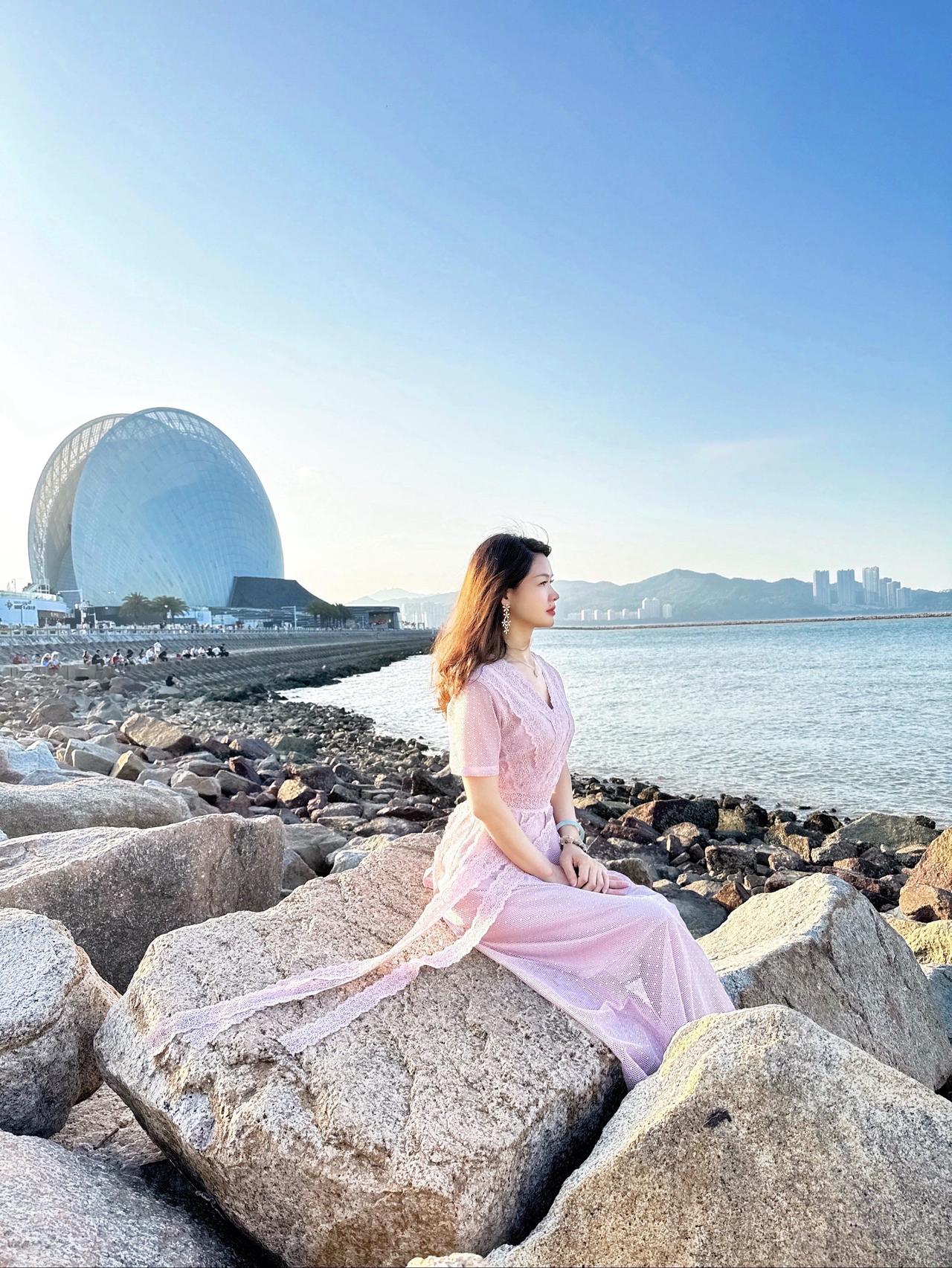 珠海歌剧院，这次的舞剧票价格很划算，就在特定的时间点开抢，大家可别错过，这里的风