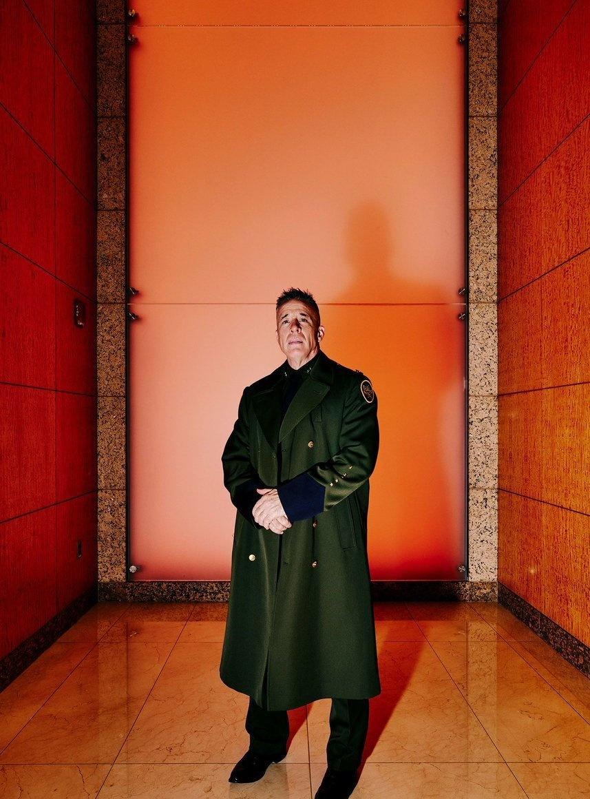 纳粹爱好者，格雷戈里·博维诺将于本月底退休。 ​​​