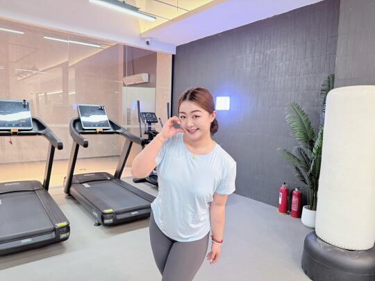 锻炼也要拍美美照哦