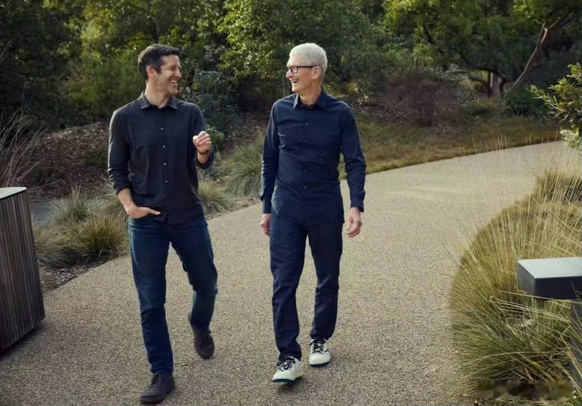 如何评价库克执掌苹果的15年库克执掌苹果的15年，是苹果商业化最成功的一段时期，