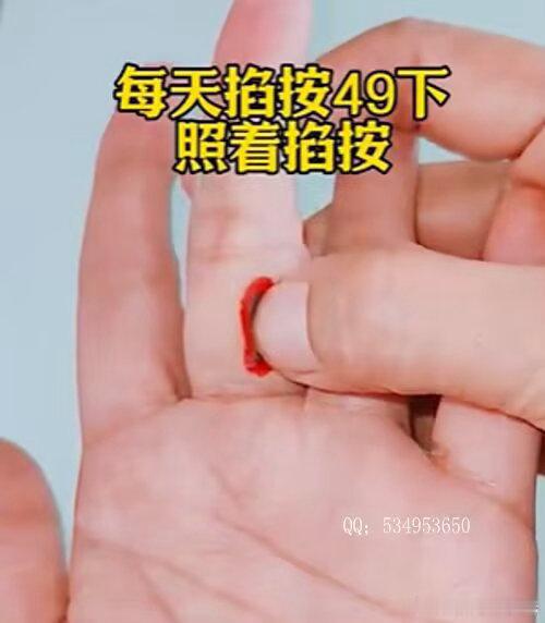 脑梗的危险信号：三麻、两慢、一痛。1、三麻：手脚突然麻木，无法缓解脸麻，一面脸倾