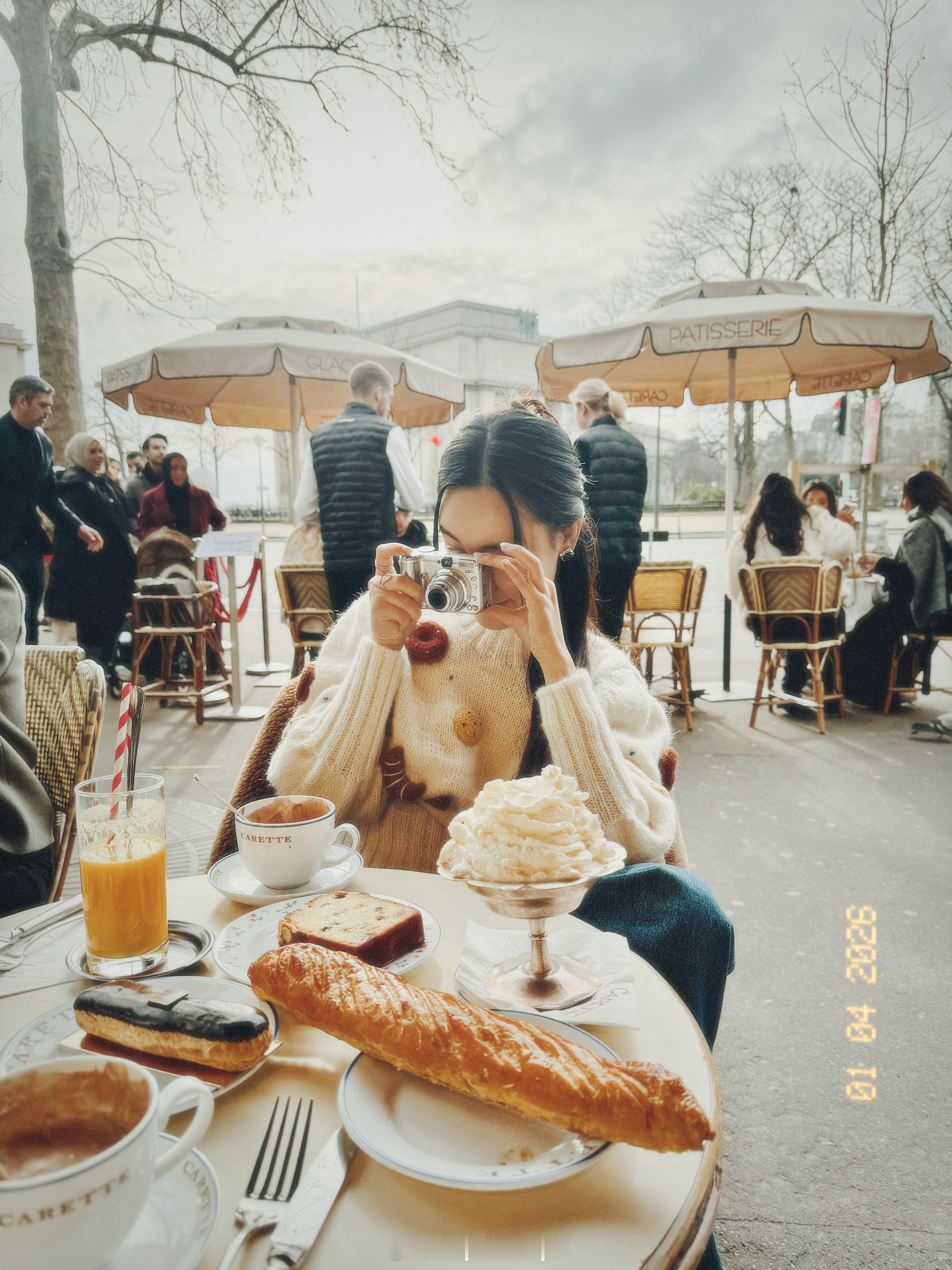 手机里的巴黎*（微博作为一个存图的地方也是不错 