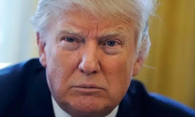 特朗普又骂人了，而且这次居然敢骂以色列！他在白宫接受采访，当着记者的面，火力全开