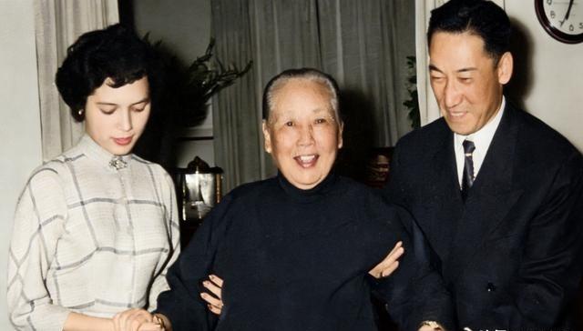 1949年，蒋纬国把养母姚冶诚也接到了台湾，姚冶诚没有兄弟只有姐妹，担心母亲孤单