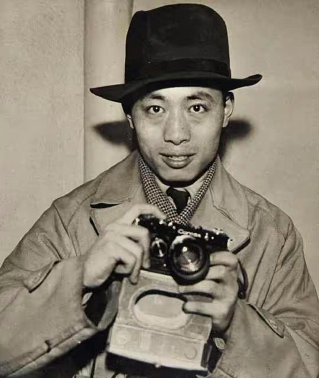 1933年希特勒接见中国青年潘德明，说了一句话令在场德国军官震惊


1930年