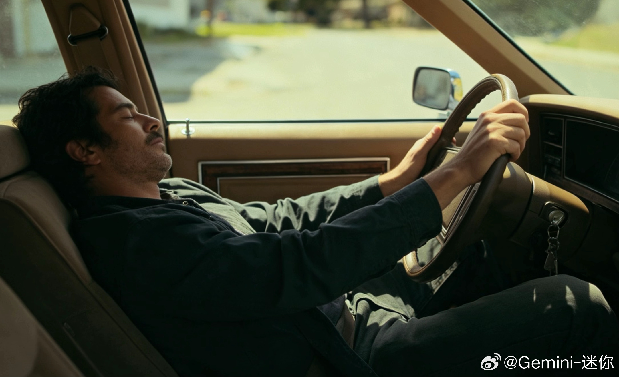 有人讨论增程的尽头，但我觉得有些车的尽头应该是一张床，因为发布会总是想在开车的时
