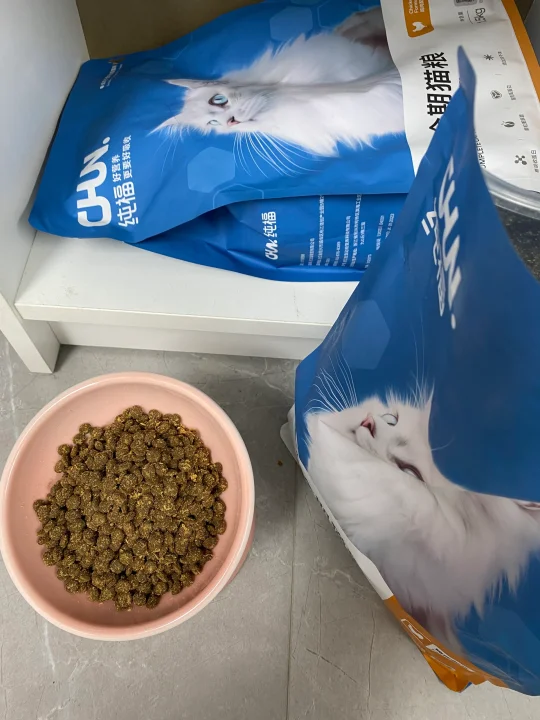 现在猫粮配方会加蛋白粉吗？