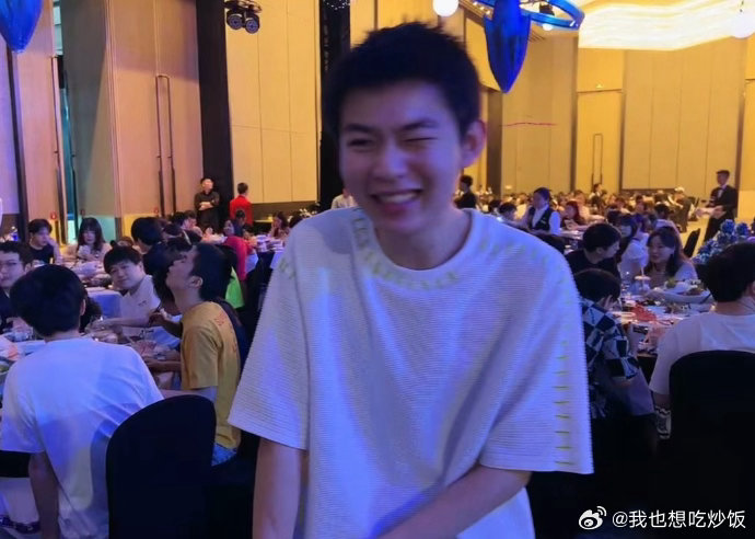 全世界最不会wink之人 