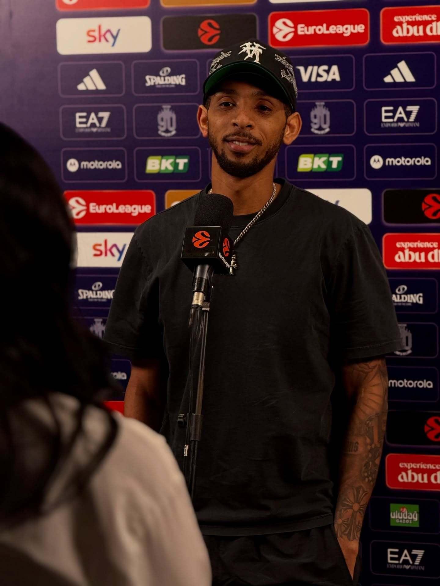 雷霆旧将卡梅隆·佩恩将从贝尔格莱德游击（波库效力球队）买断，加盟费城76人，签约