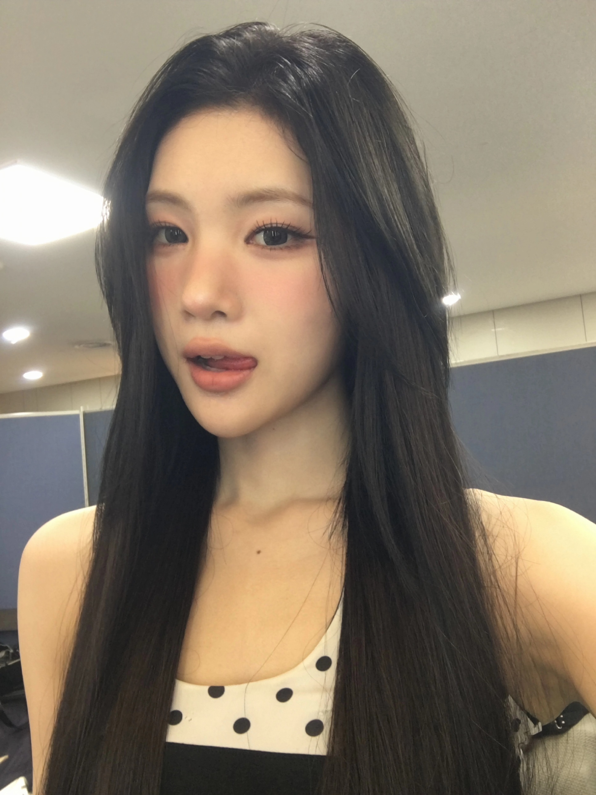 这里有个管不住自己舌头的 谁来整治一下[阴险] ​​​
