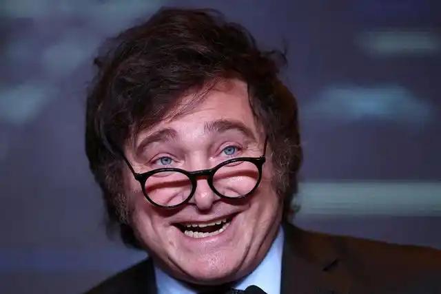 有人在夸米莱的经济政策让阿根廷起死回生，不可否认米莱经济改革取得了一定效果，尤其